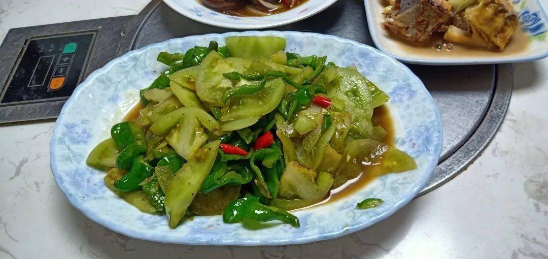 好看,青椒切旗花样,辣香出味,快火快炒,短时出锅,桂花姐拿手的家常菜