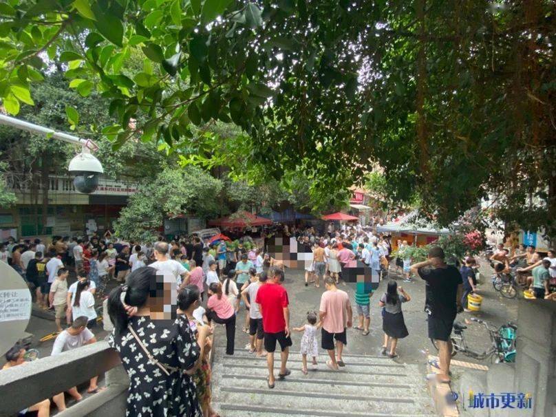 "孤儿"上涌村跟不上时代步伐_广州