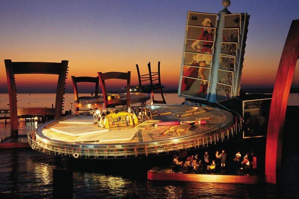 今日开票 | 我们把世界最大水上舞台"搬"来了繁华商圈!