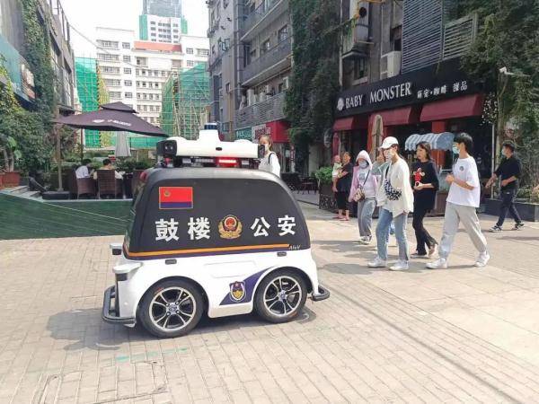 服务|外观萌、功能多......警用无人巡逻车首次亮相徐州