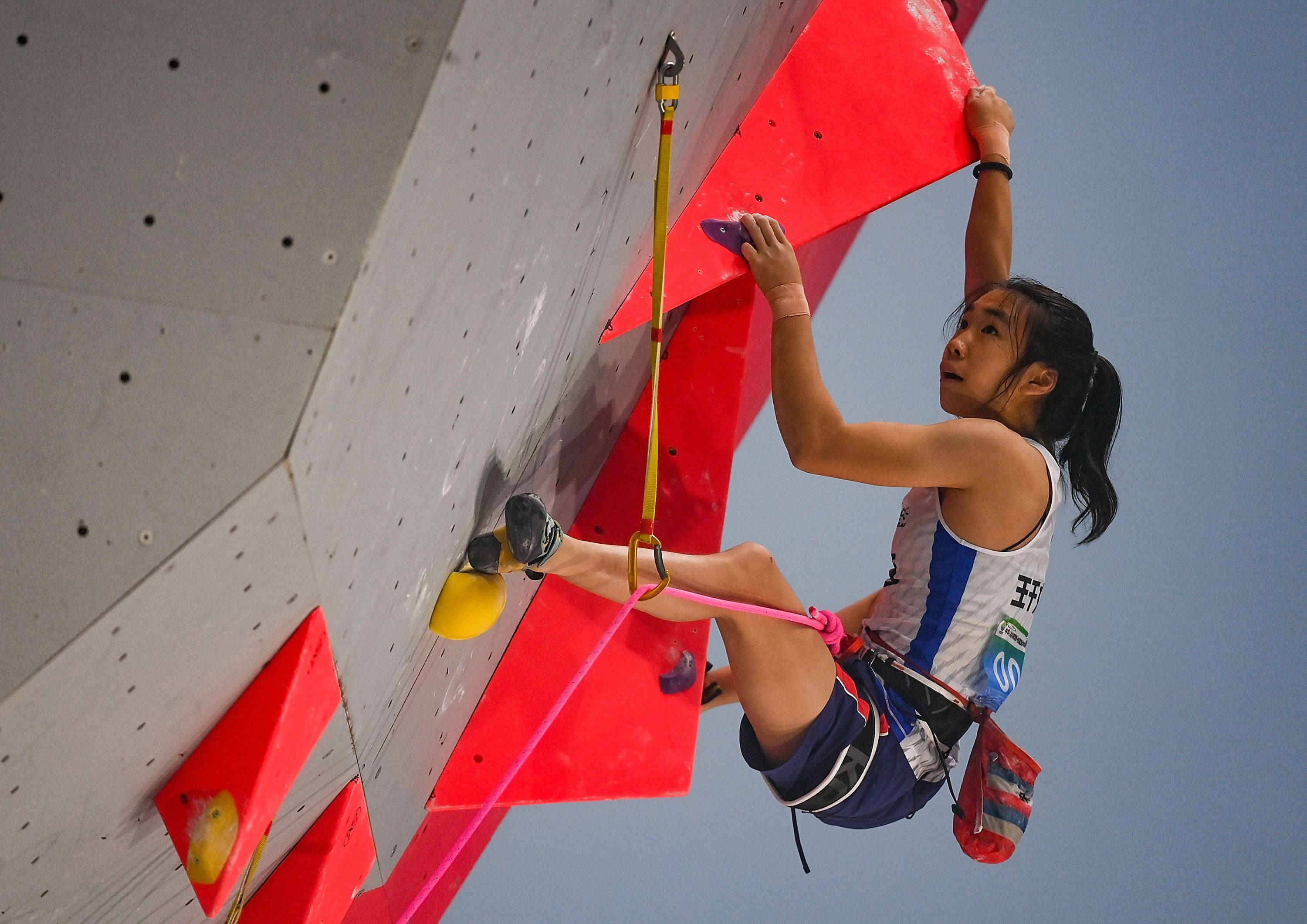 攀岩——16岁以下组女子两项全能预赛赛况_选手