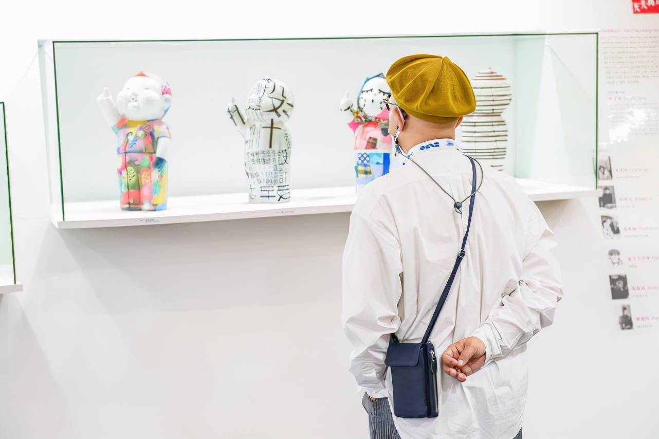 主题|50多位香港艺术家作品齐聚！这场“港味儿”主题展在京开幕