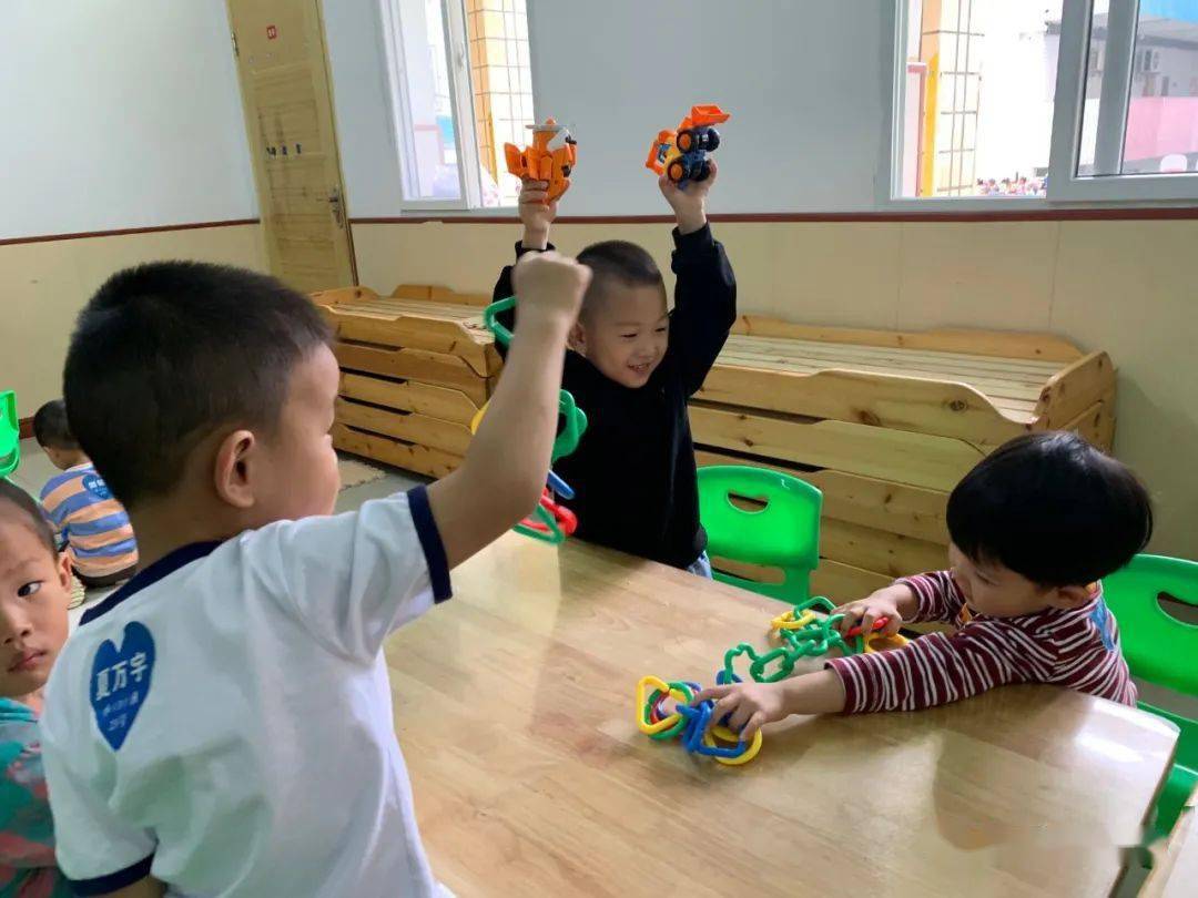 活动|镇安县幼儿园开展小班幼儿开学活动