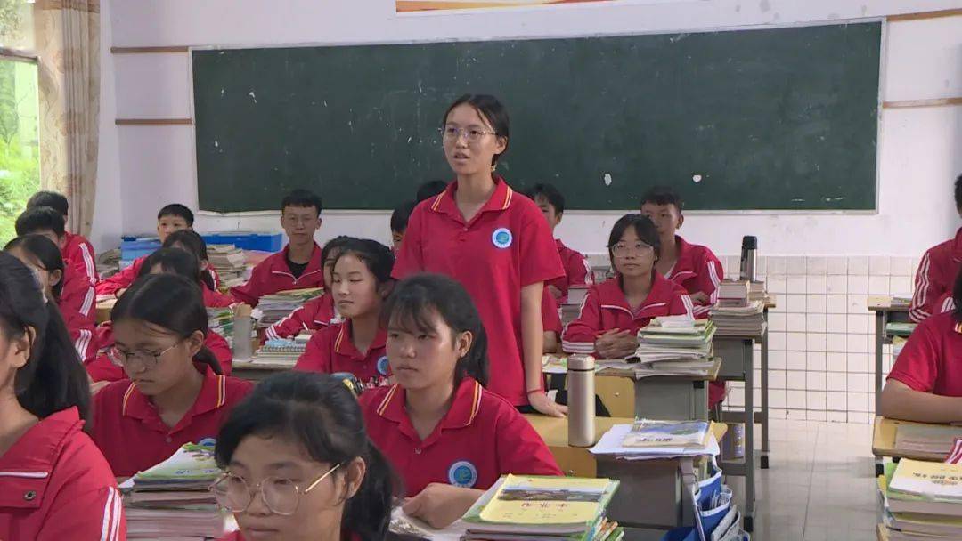 普觉镇中学师生回顾历史 纪念"九一八"90周年