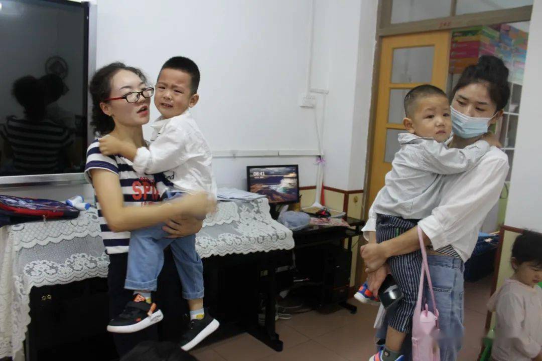 活动|镇安县幼儿园开展小班幼儿开学活动