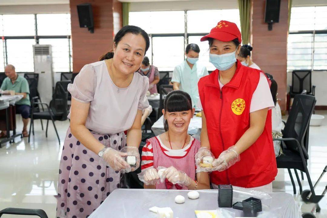 柳州市社会福利院开展迎中秋庆国庆系列活动