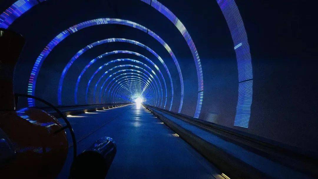 博山网红时空隧道是省内首条时空隧道.