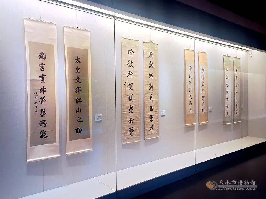 秦風墨韻天水市博物館館藏清代書法對聯展在天水市博物館第一臨展廳