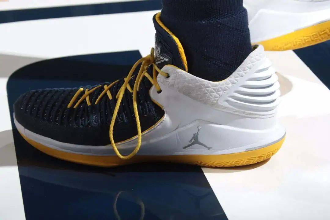 aj销量排行_篮球第一人!AJ年销售额31.4亿,乔丹狂揽1.3亿收入,超詹皇4倍!