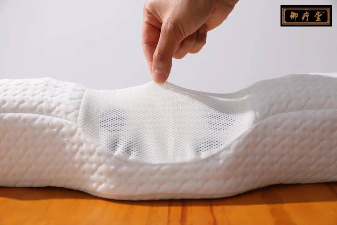 颈椎|头晕恶心手麻原来是颈椎出了毛病！睡它，30分钟缓解酸痛，1个月连血压都降了