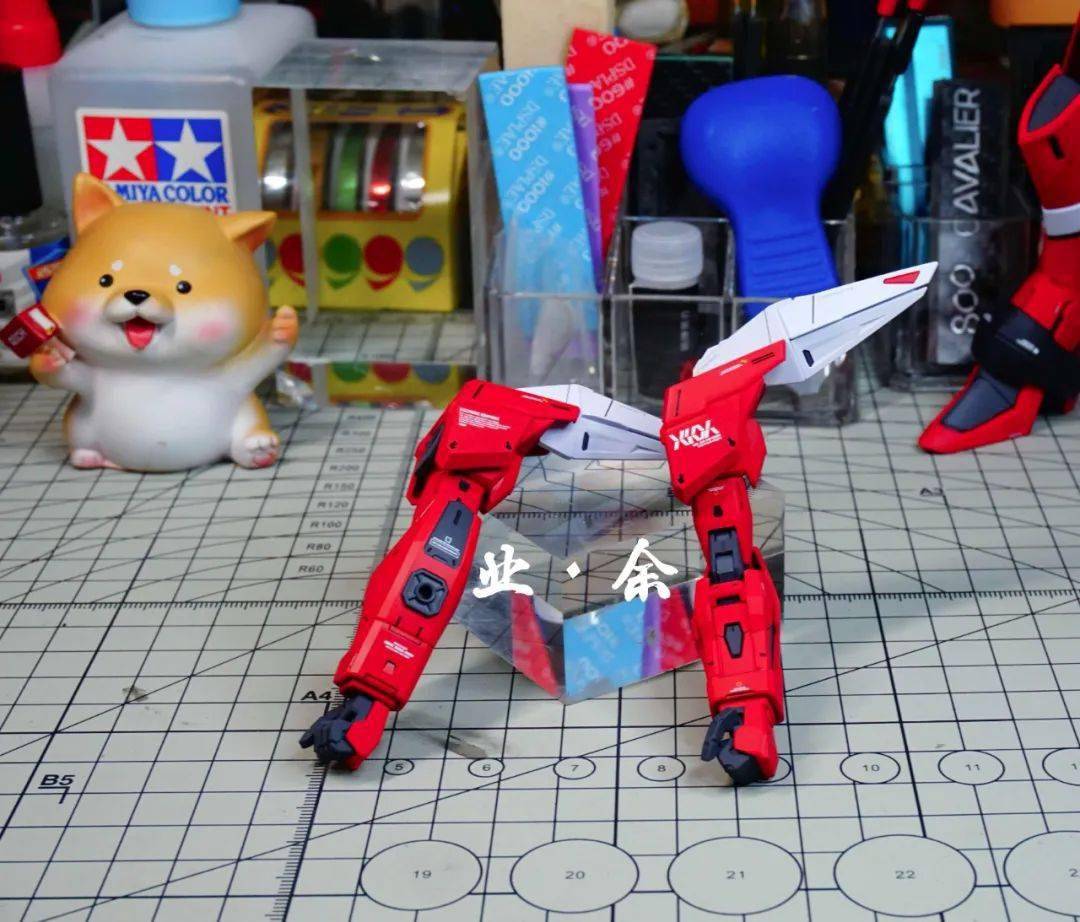 hobbyss|往期精选--借鉴《无极》,维达尔高达鲜花盔甲大改造!