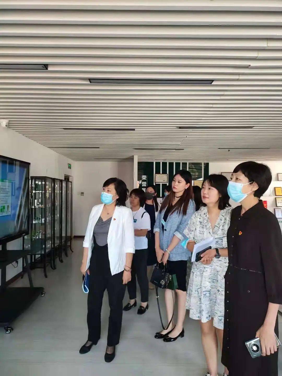 企业|河东区妇联执委、干部到天津强微特生物科技有限公司走访调研