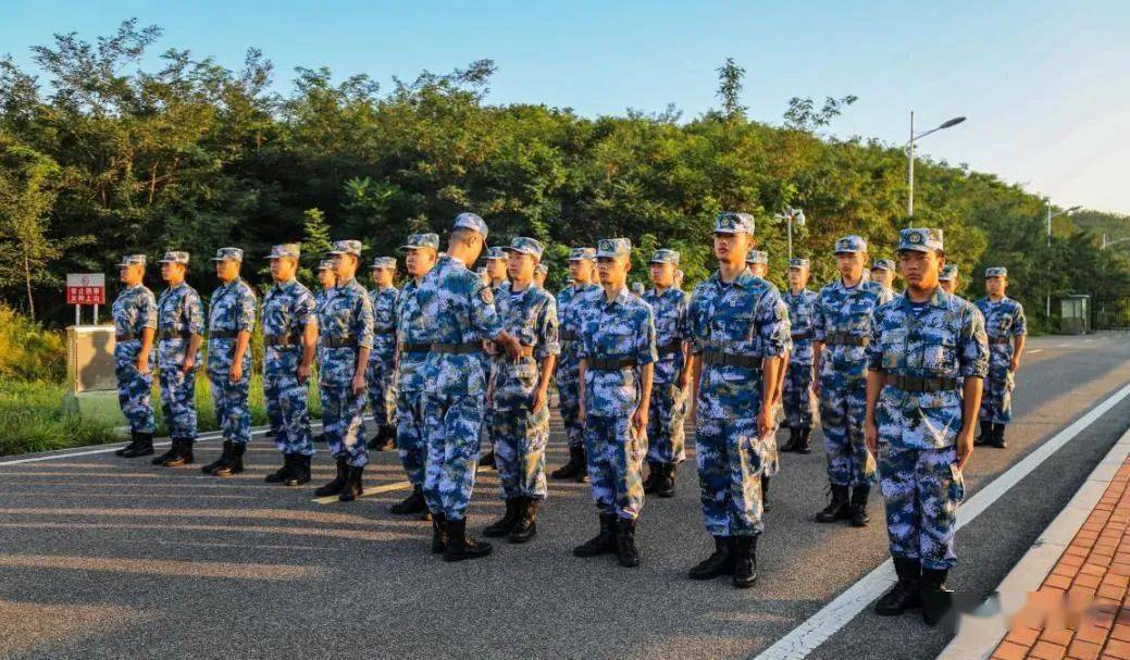 軍校新學員的第一課是這樣的._海軍潛艇學院