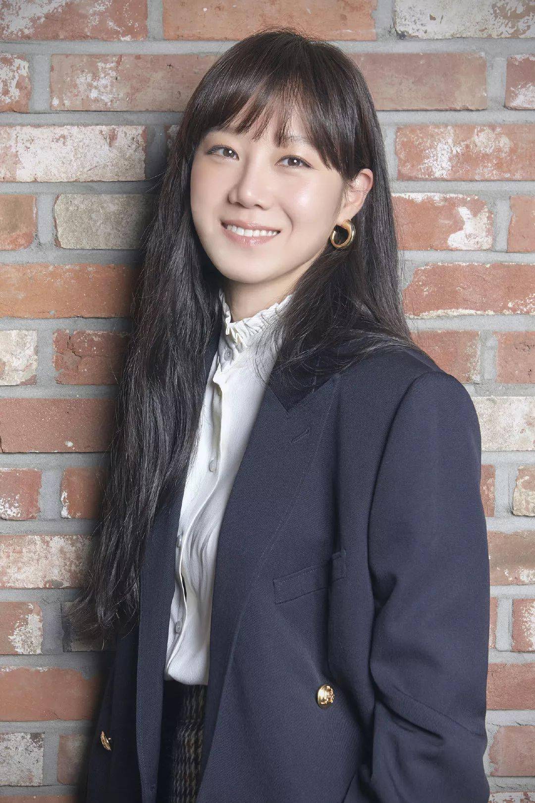 顶流「普女」退圈做厂长,她说40岁真的feel damn good!