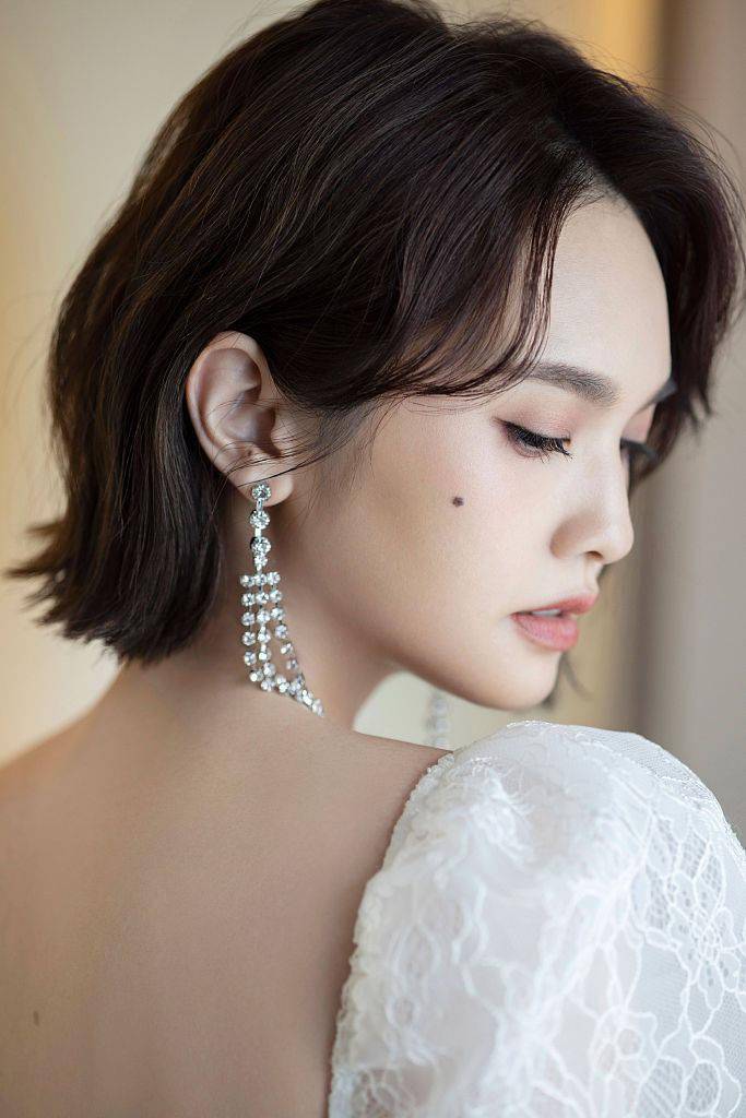 杨丞琳 杨丞琳大湾区中秋晚会写真 连换两套look精致有型