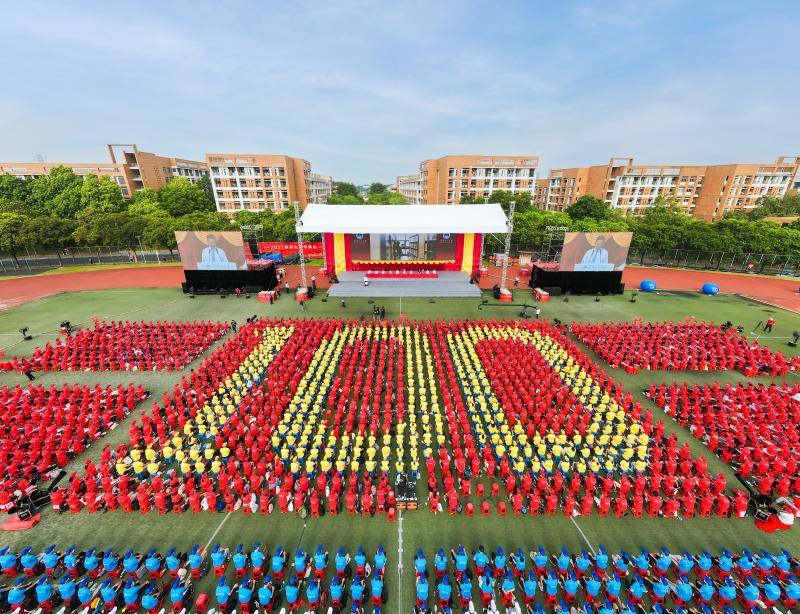 大学|开学啦！迎新报到、军训练武、校长金句……广东高校为新生系好大学第一粒扣子