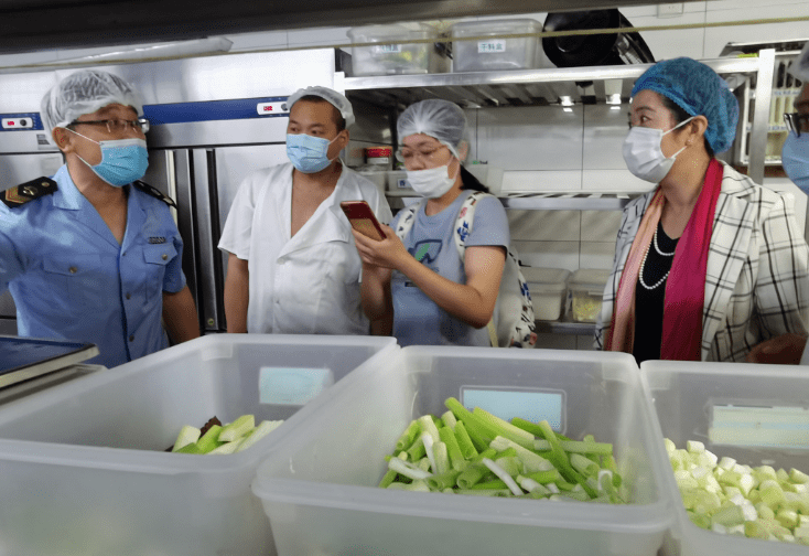 大连餐厅排行_中八排名赛大连比赛餐饮手册美食笑迎八方客人