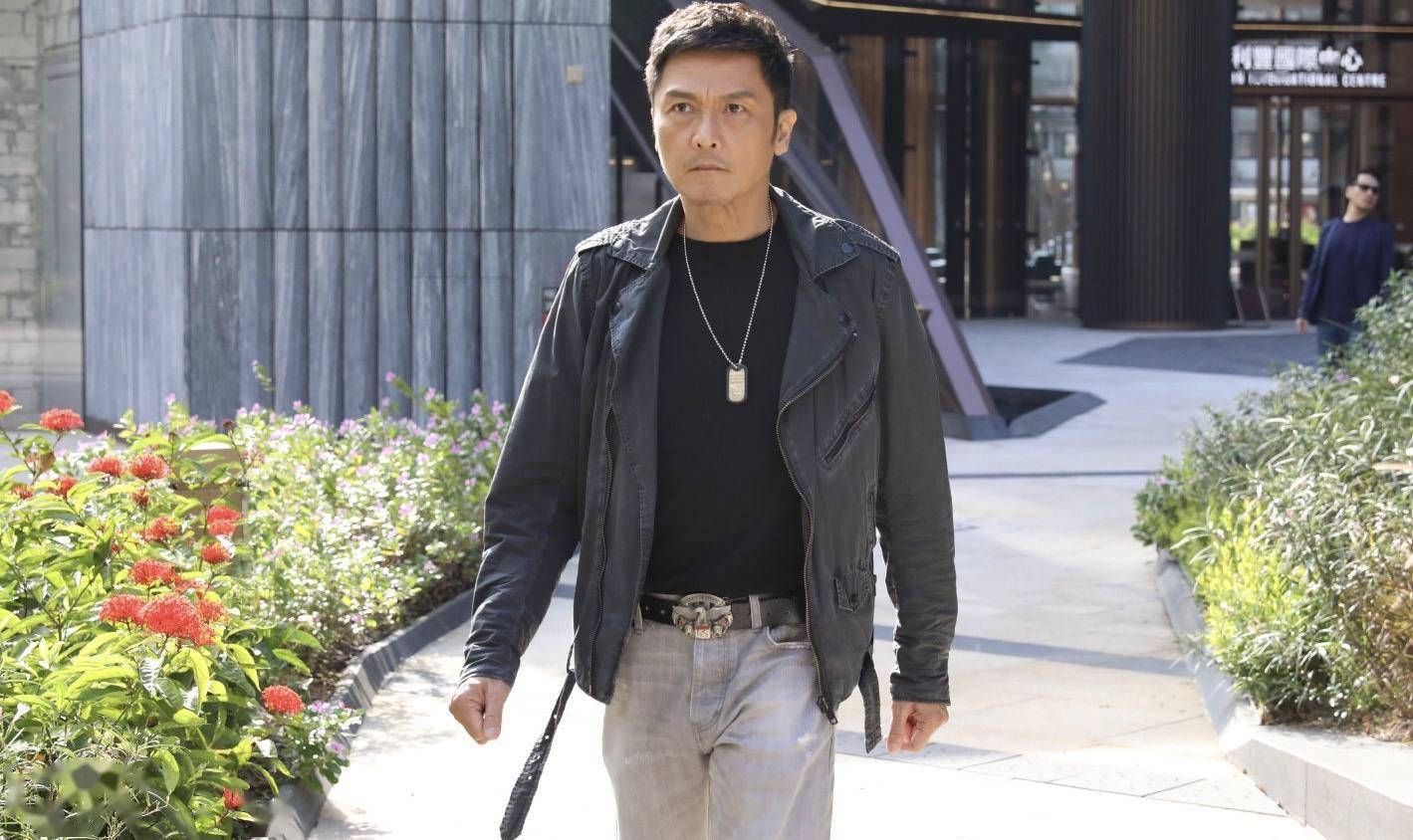 原创又走一个tvb著名男星关礼杰宣布离巢女儿参选港姐遗憾落选