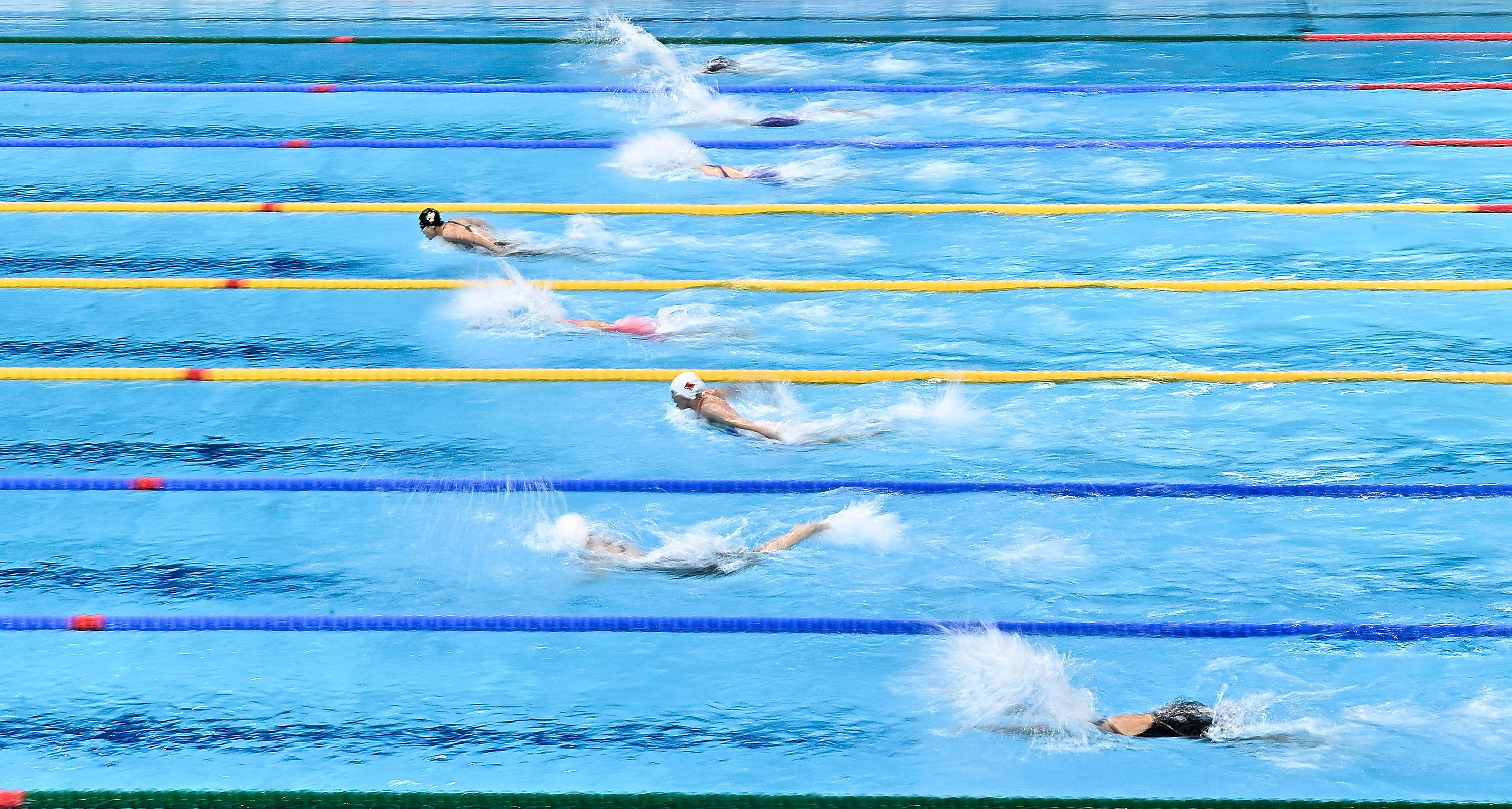 游泳女子200米蝶泳半决赛赛况