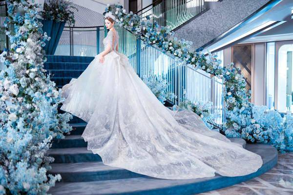 首场情逾山海 爱予瑞吉 青岛瑞吉酒店优雅呈献首场时尚婚礼秀