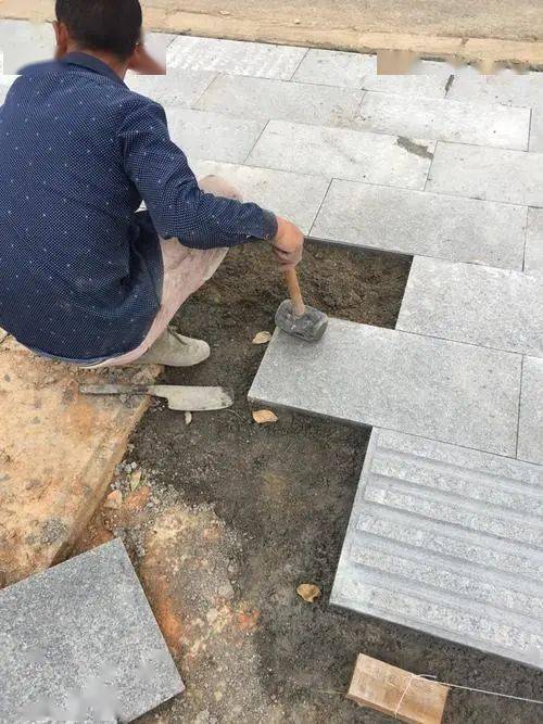 花岗石地面铺装施工方法适用于多种场地