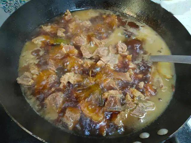 怎么把肉炖的特别烂 172b6d1f6e05462bbf4fa47ef34a88a5.jpeg