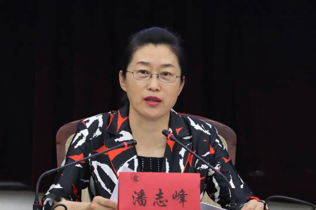 内蒙古自治区推进统计基层基础规范化建设工作新闻发布会答记者问_企