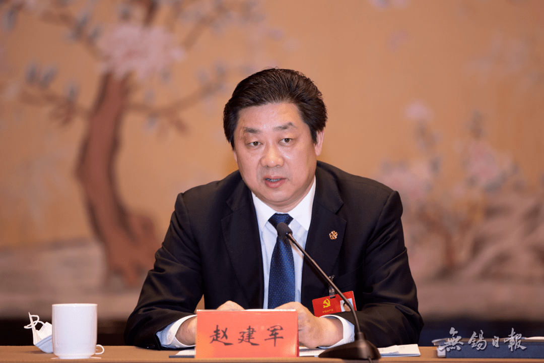 赵建军在参加第二代表团审议时指出:以党代会精神为指引开创新局面走