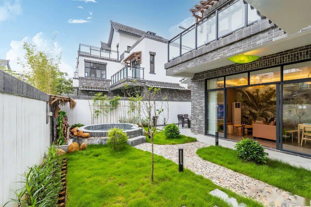 【国庆两晚连住套餐】￥2899元抢清远英德心花小镇温泉三房别墅三天两