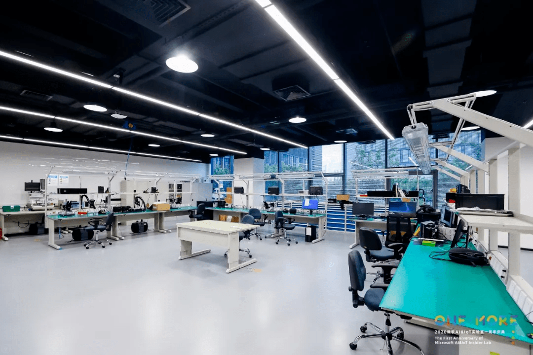 尊敬的乘客您好已抵达微软人工智能和物联网实验室