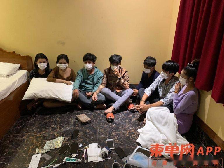 柬埔寨12名青年人聚众吸毒被捕