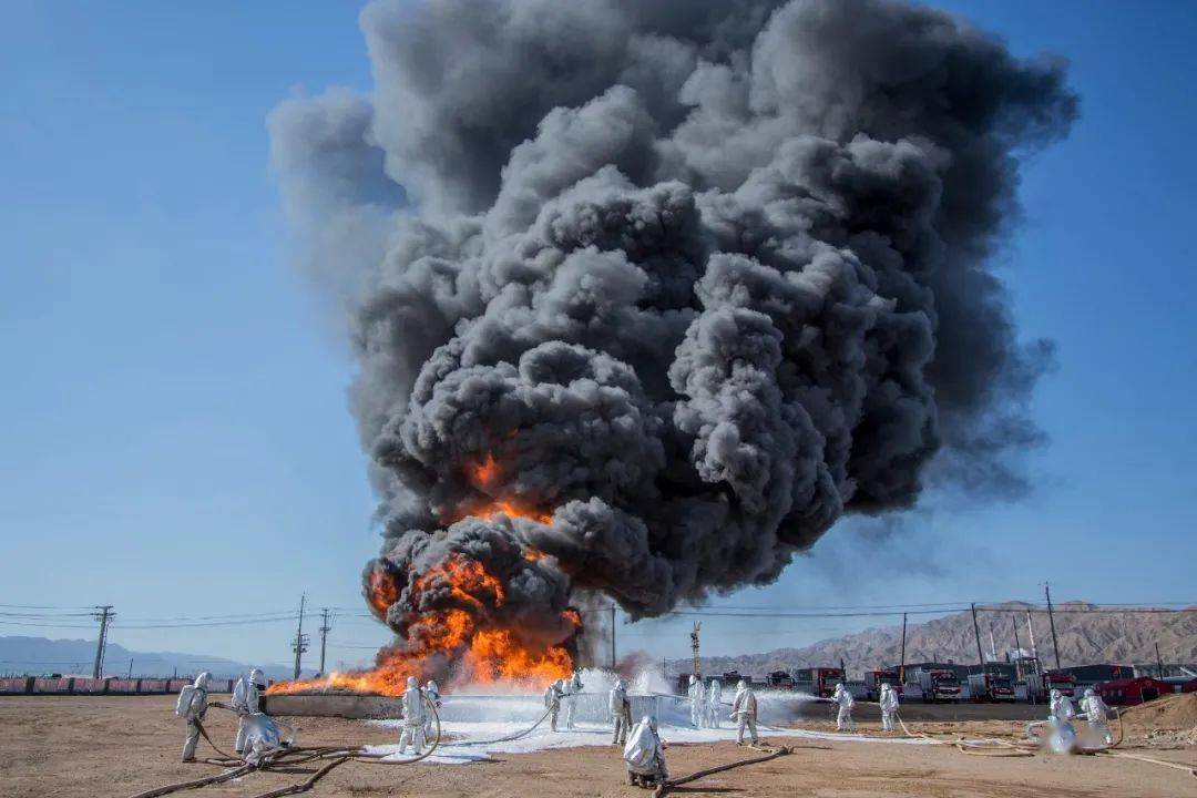 甘肃省举行石油化工火灾事故处置综合演练