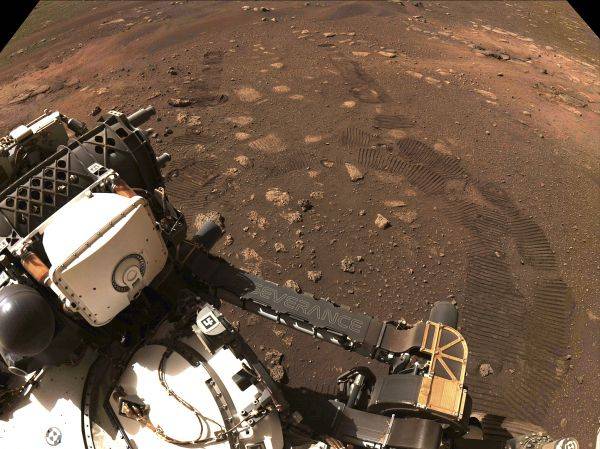大气|美媒：火星表面的水为何会消失？