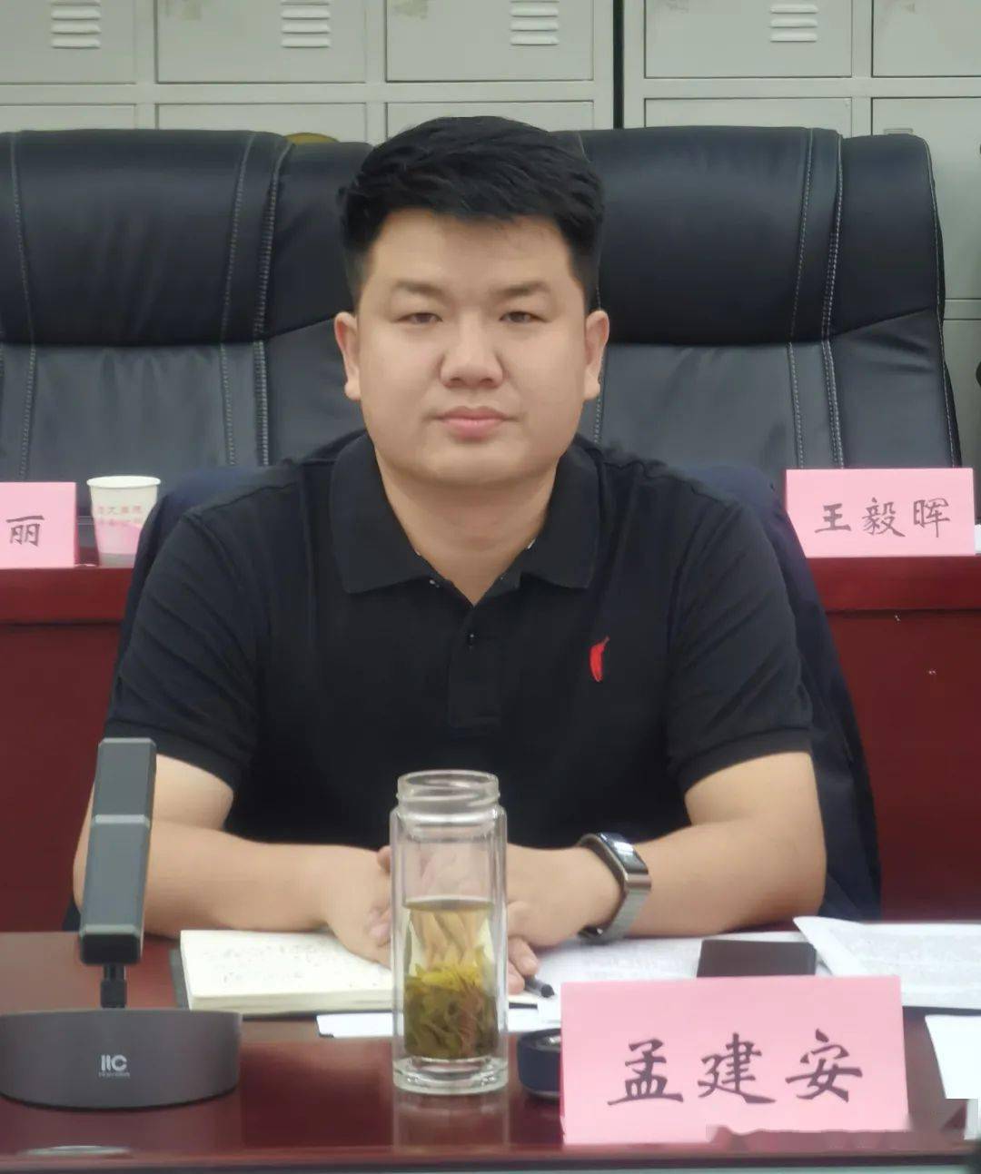 座谈会上,市委常委,政府副市长孟建安指出,医疗保障是事关人民群众