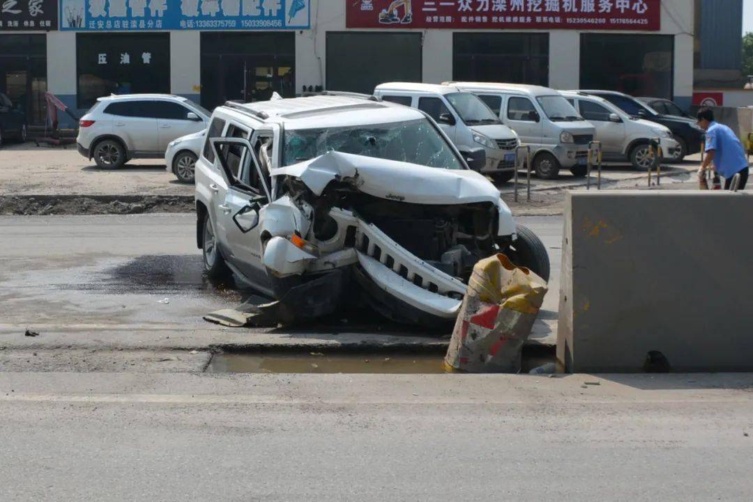 唐山一地发生惨烈车祸!全市严查!开车,坐车的人都要注意!