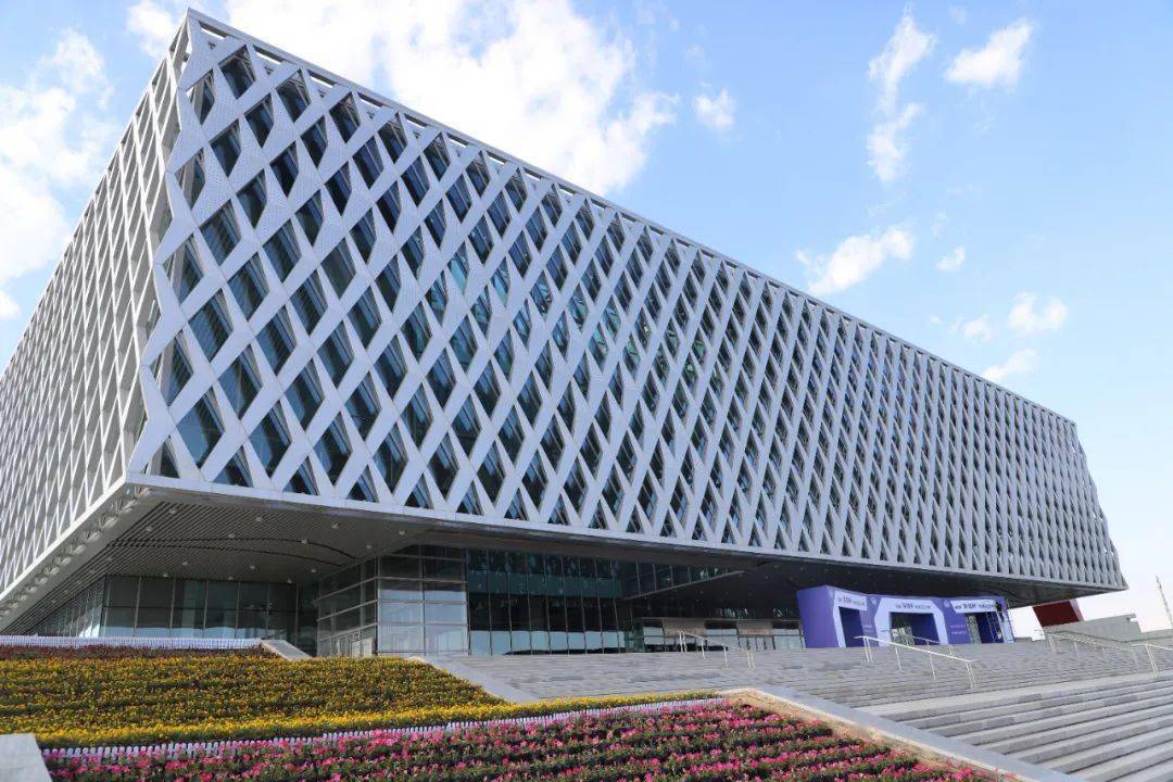 甘肃省体育馆正式开馆运营,国庆期间免费向公众开放_兰州