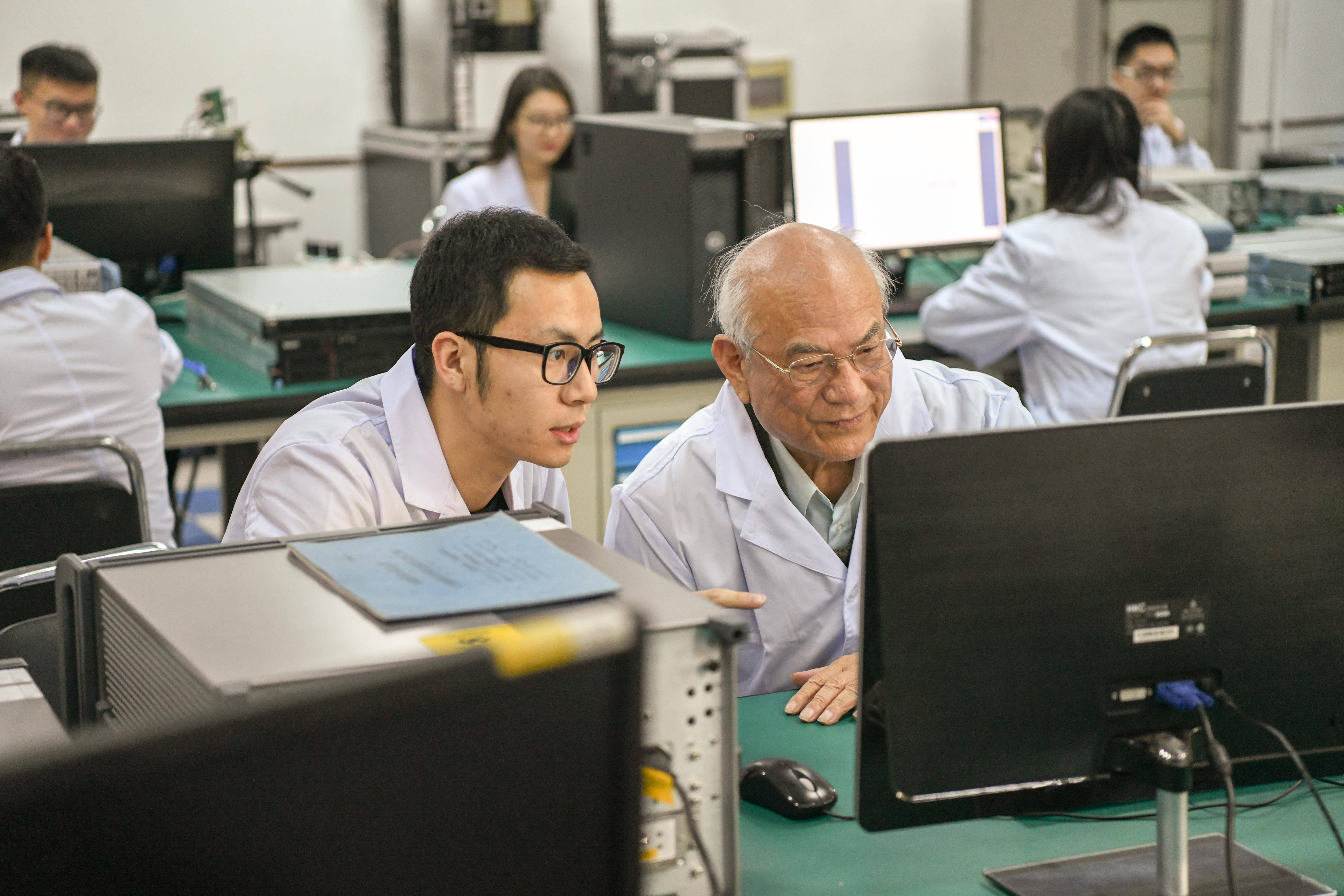 踏平坎坷成大道—记科学家刘永坦