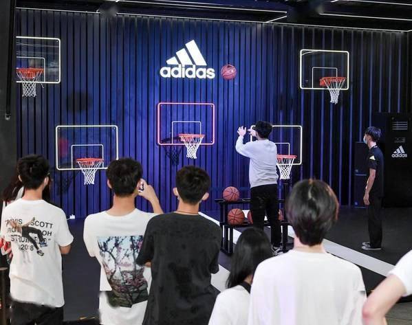广州|阿迪达斯“是我就可能”运动体验项目落地广州