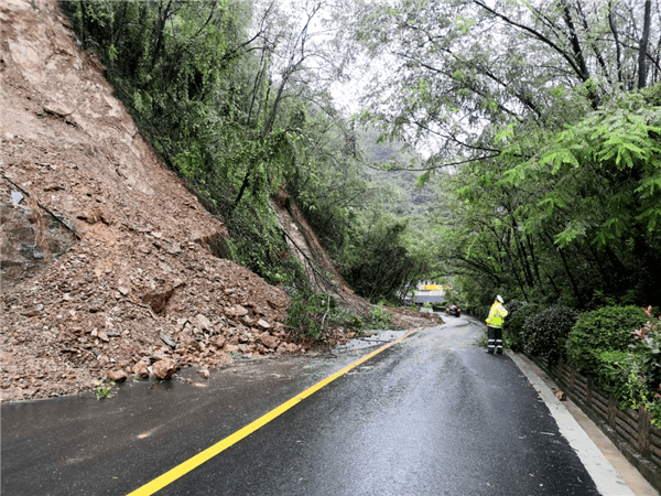 客运站停发陕西这里多地出现山体滑坡泥石流