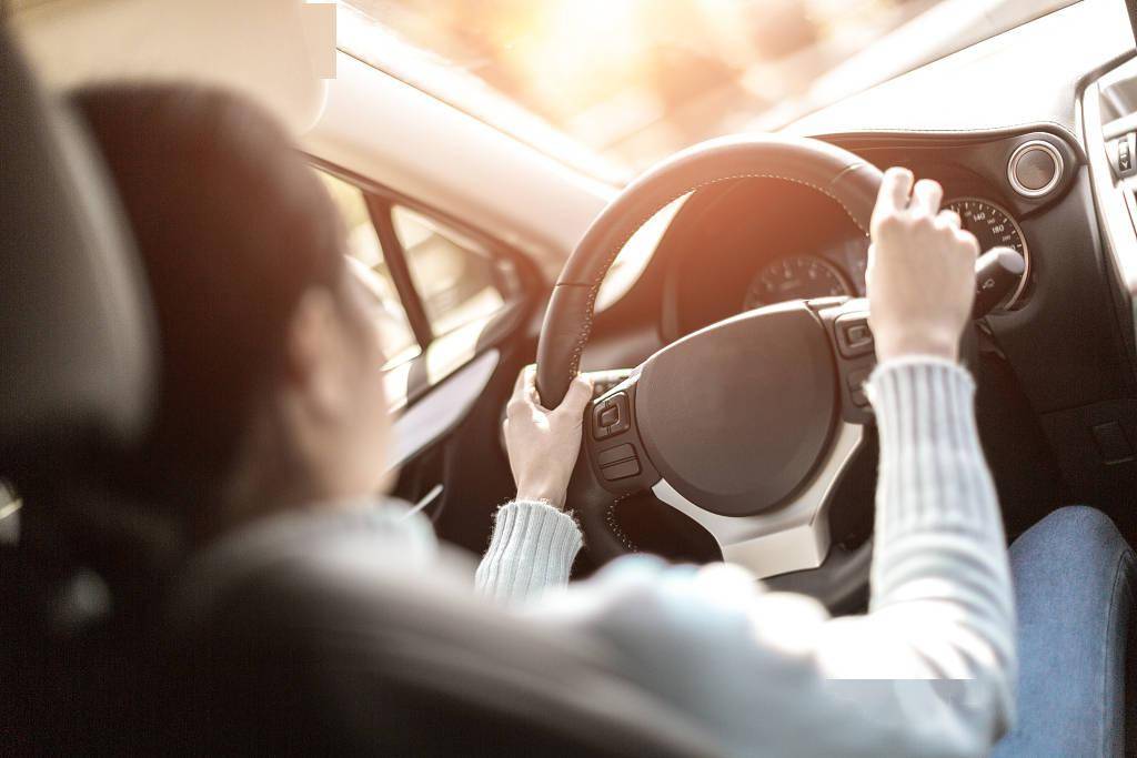 用什么方法可以不晕车 e86cf65910cc4cd3874d5c6da44e29aa.jpeg