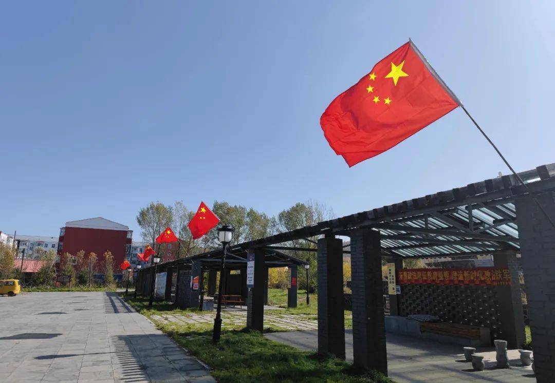 美丽兴安盟:满眼尽是中国红_五星红旗