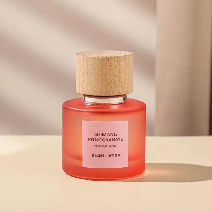 同款香水是不是味道都一样 192d1d5d205341c3a523a8b27ba7569e.jpeg