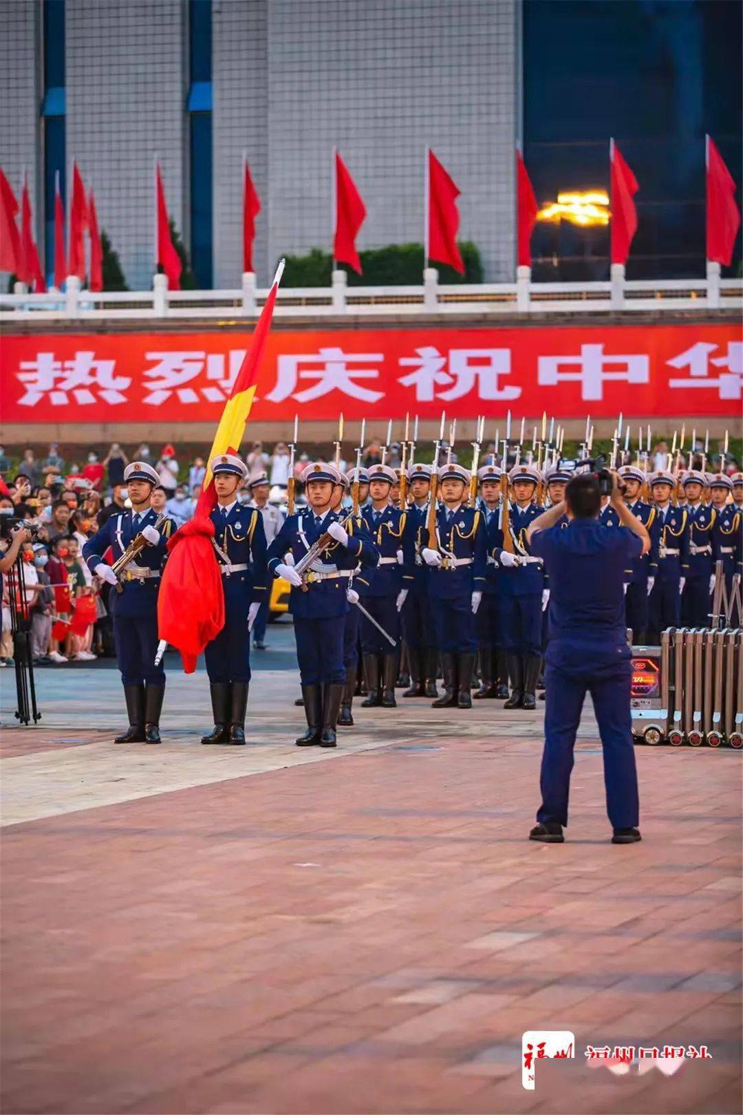 祖国颂八闽情丨今天,福州这样祝福祖国!_五星红旗