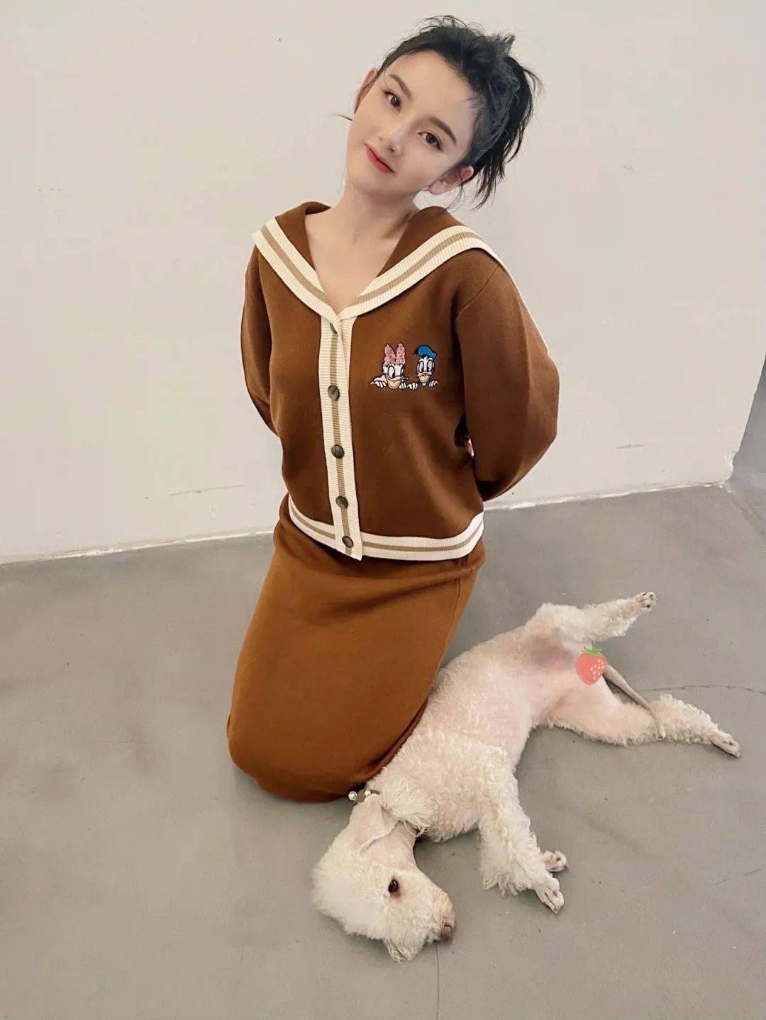 进行 秋冬就是要把棕色玩出彩