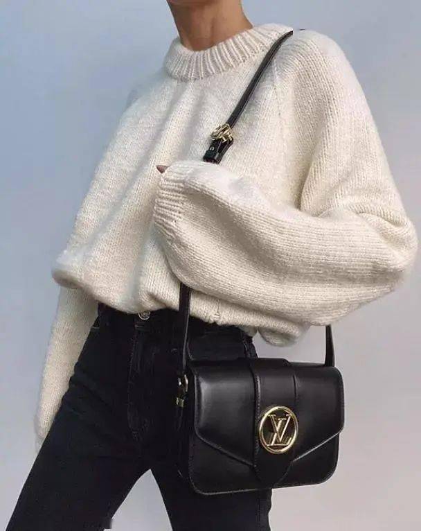 毛衣 秋冬最强穿搭指南就在这了！一件毛衣可以拯救你的衣橱