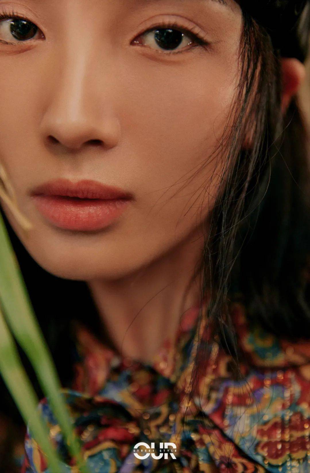 王佳文 落叶缤纷，和赵雅芝 张欣尧 徐梦洁 王紫璇 共同探寻深秋色彩