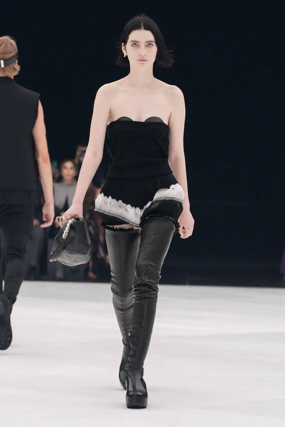 成衣 【秀场】Givenchy 2022 春季成衣时装秀