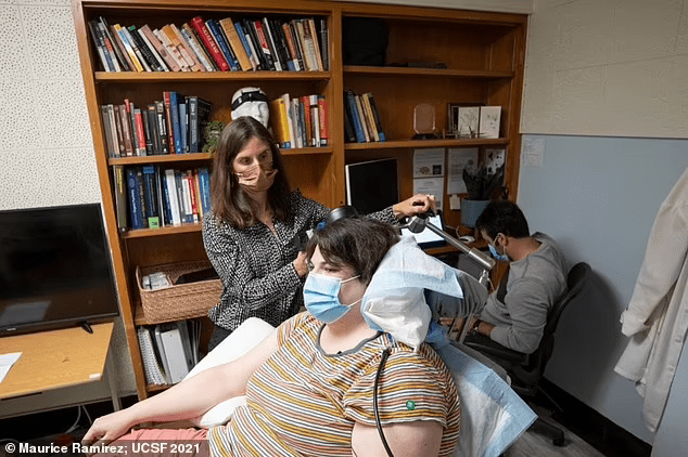 症状|抑郁症可由电击大脑治愈？美科学家开发电疗新技术获成功案例