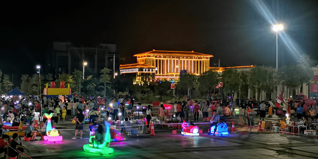 实拍梧州苍梧新县城人气网红打卡地烟火新苍梧繁华正归来