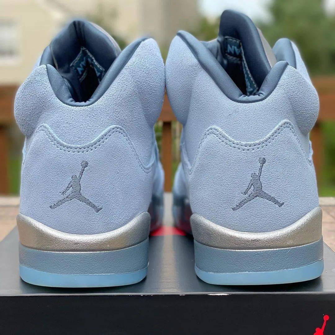 网络 「新冰蓝」Air Jordan 5 上脚曝光！麂皮鞋面质感无敌！